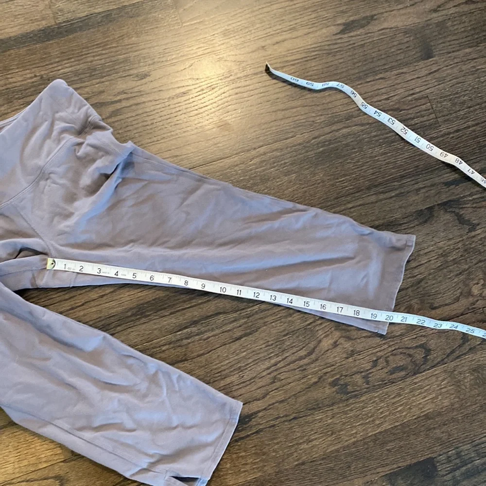Athleta Gray Crop Cropped Capri Leggings Medium M VGUC